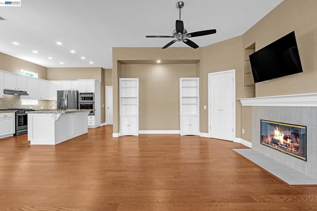 5040 Green Grove Ln Property Photo 16