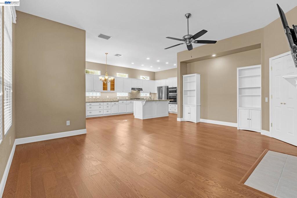 5040 Green Grove Ln Property Photo 18