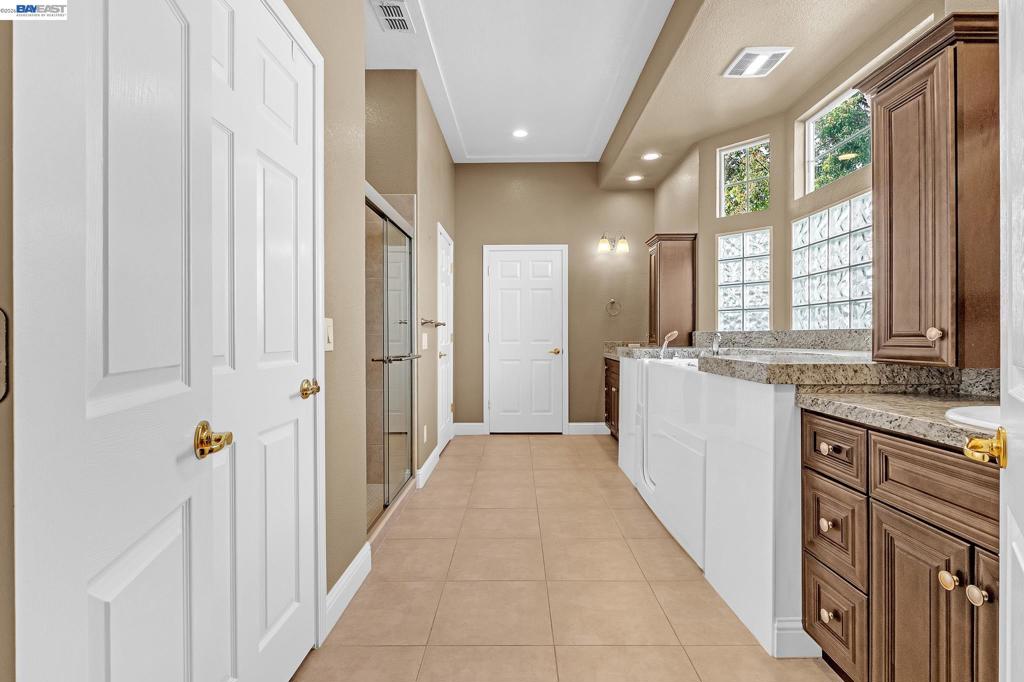 5040 Green Grove Ln Property Photo 26