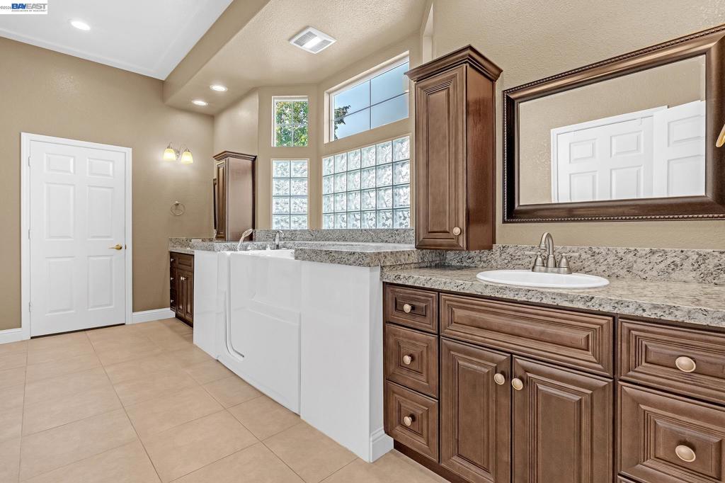 5040 Green Grove Ln Property Photo 27