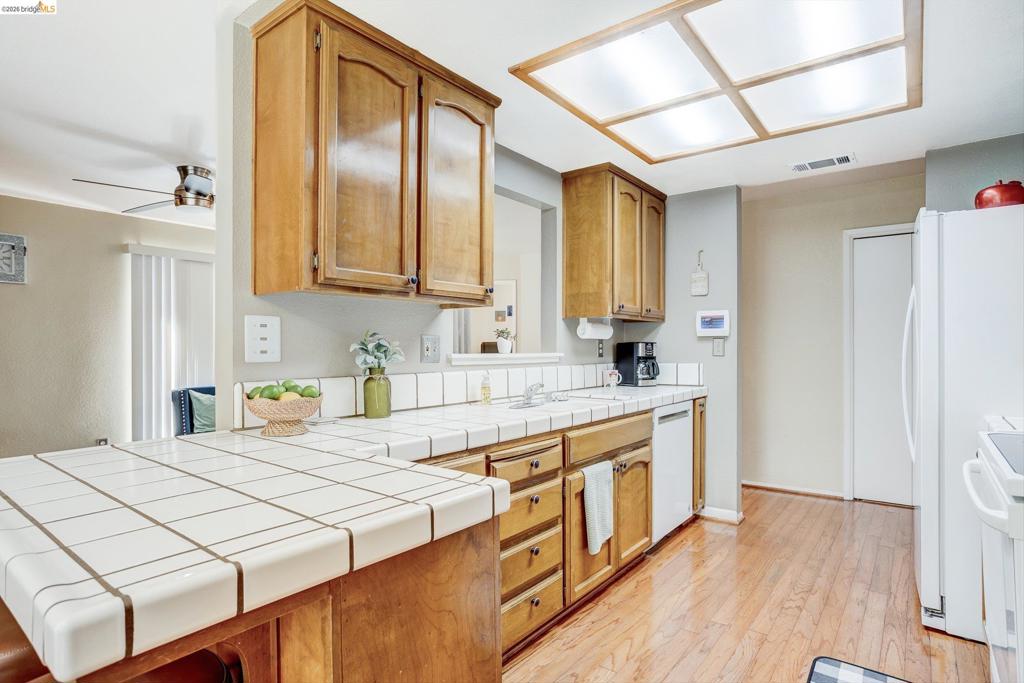5918 Land View Dr Property Photo 6