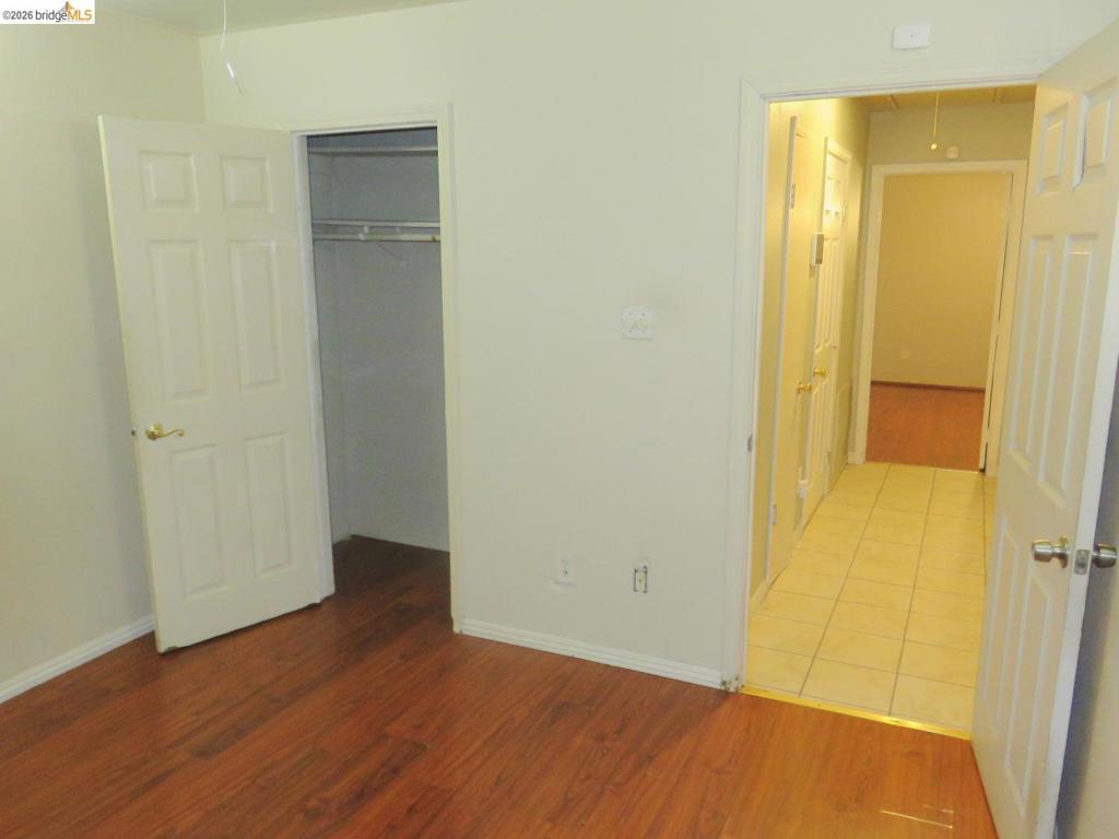 1027 76th Ave Property Photo 7