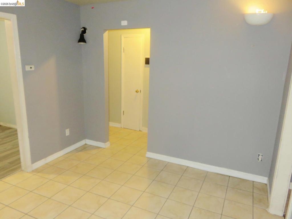 1027 76th Ave Property Photo 9