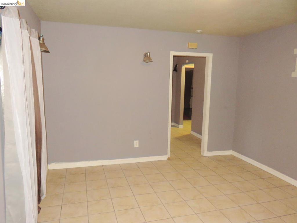 1027 76th Ave Property Photo 12