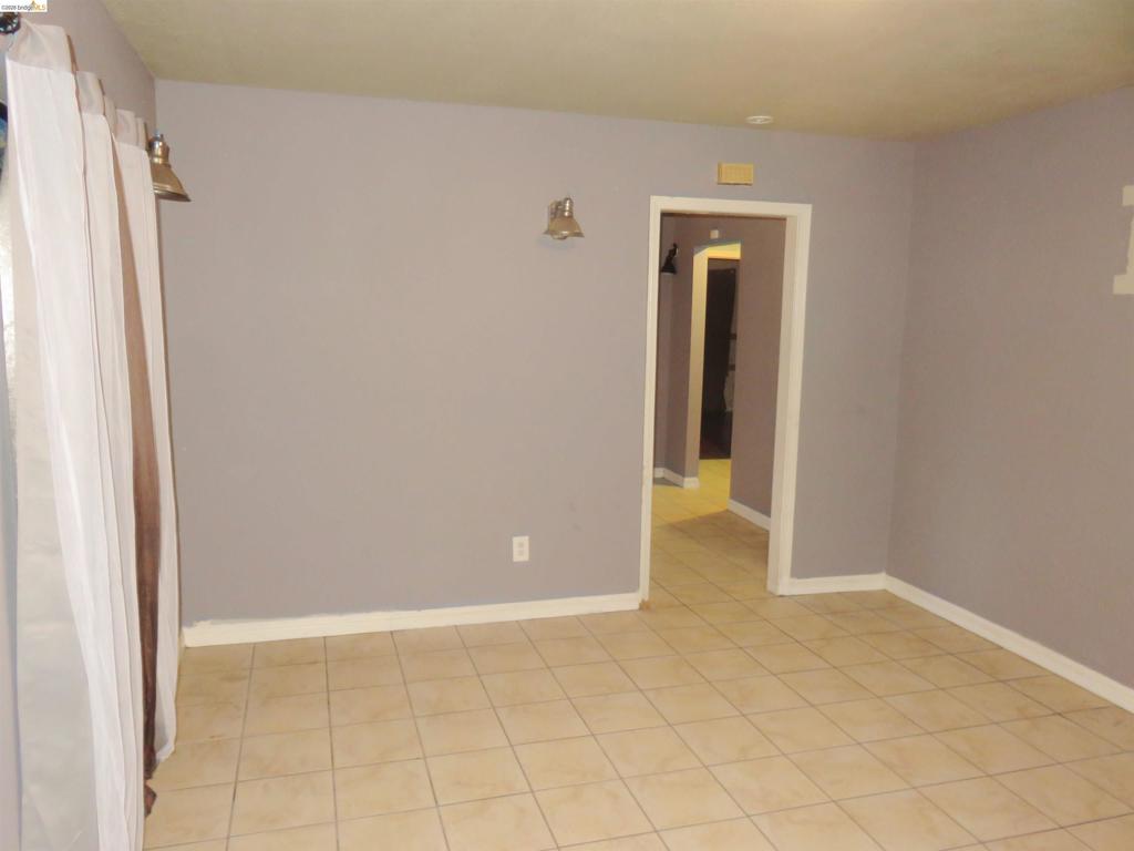 1027 76th Ave Property Photo 19