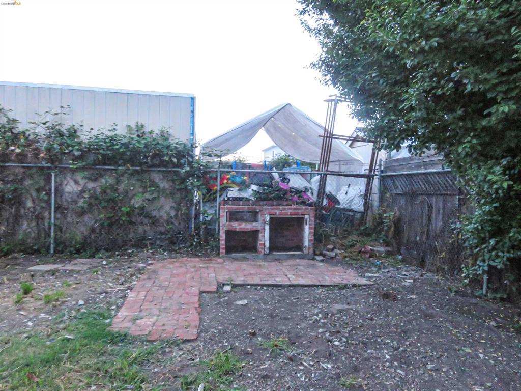 1027 76th Ave Property Photo 20