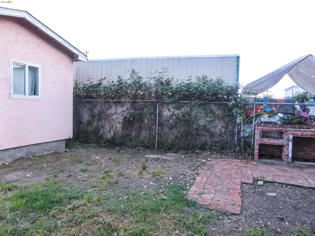 1027 76th Ave Property Photo 21