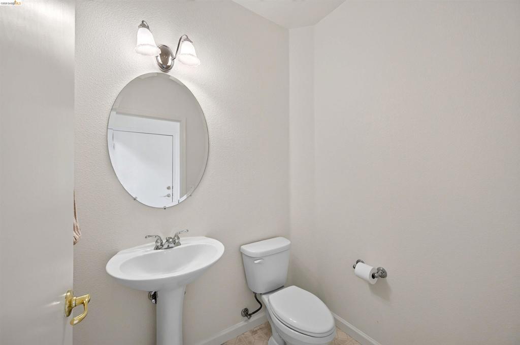 2021 Kent Dr Property Photo 24
