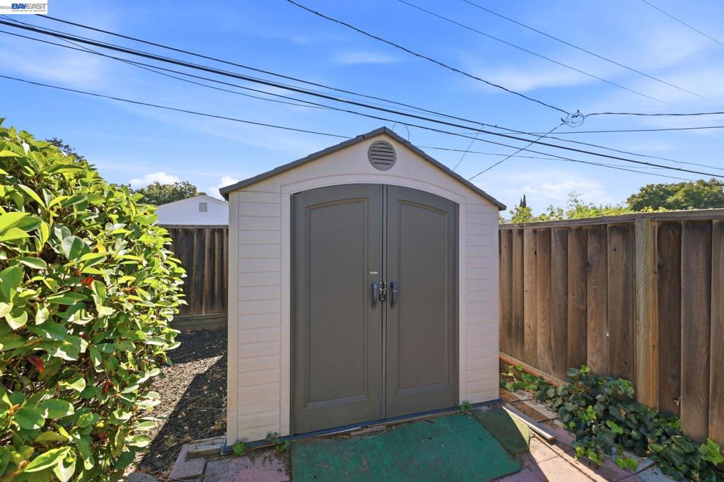 41441 Paseo Padre Pkwy Property Photo 41