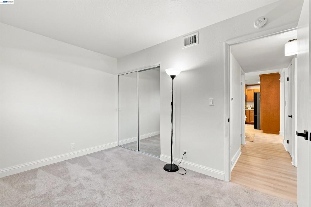 2482 Archer Ave Property Photo 18