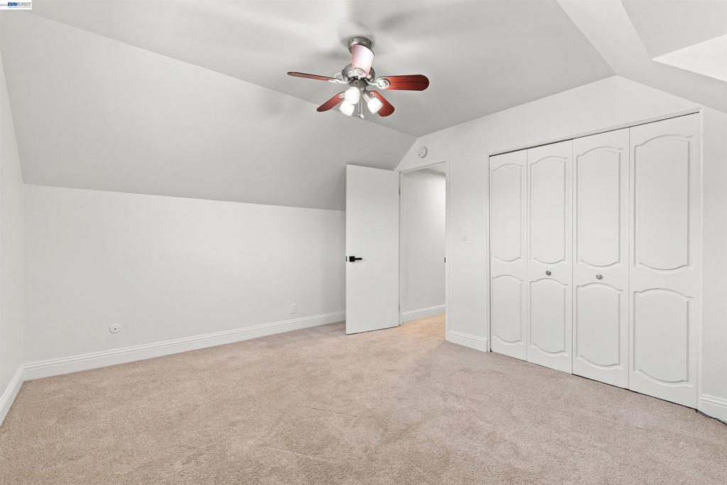 2482 Archer Ave Property Photo 22