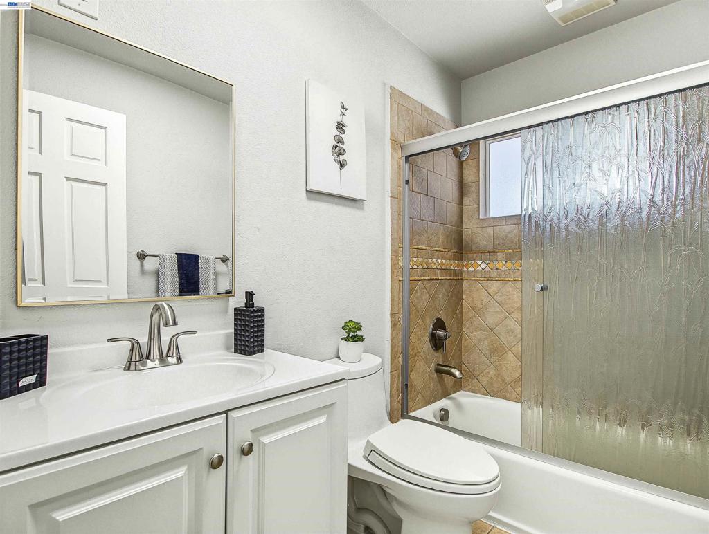 38300 Acacia St Property Photo 27