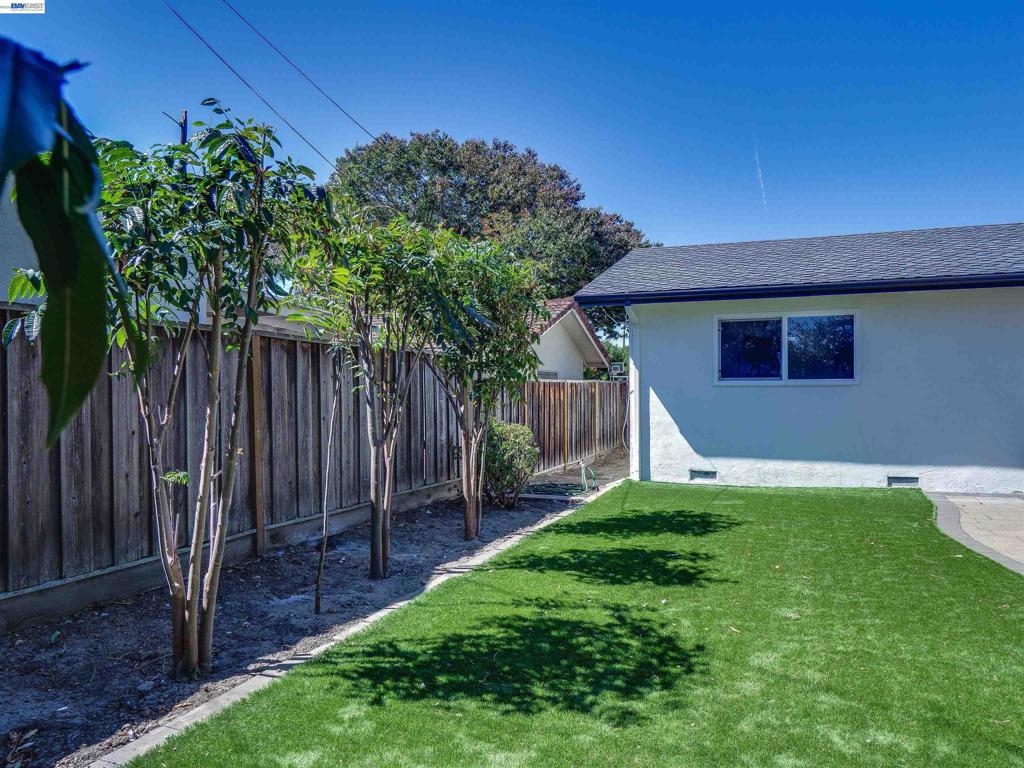 38300 Acacia St Property Photo 30