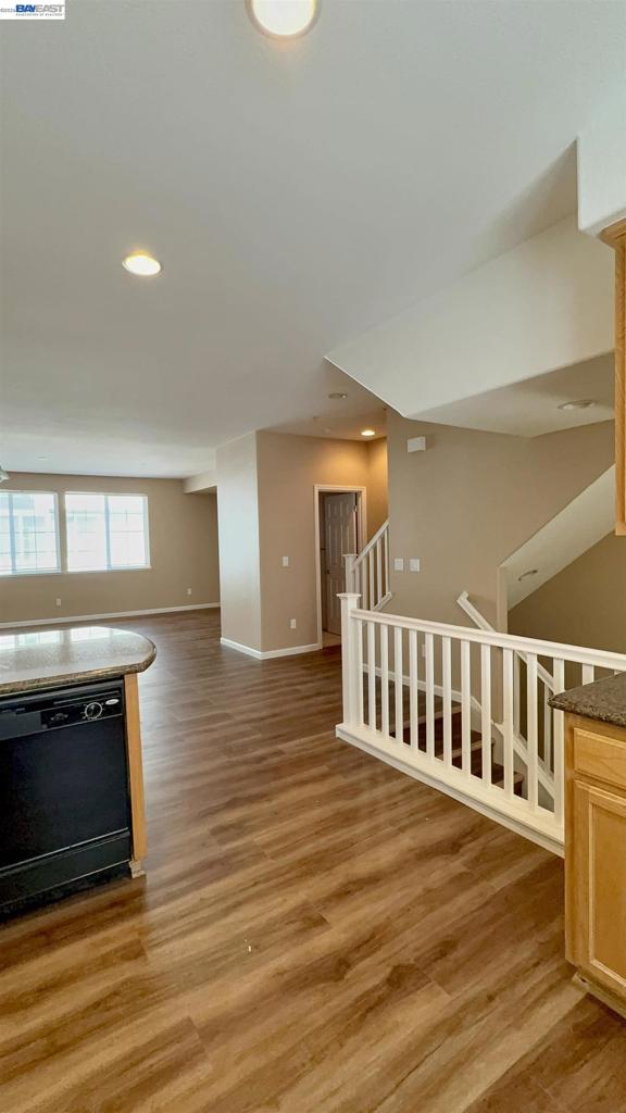 420 Summer Ln Property Photo 14