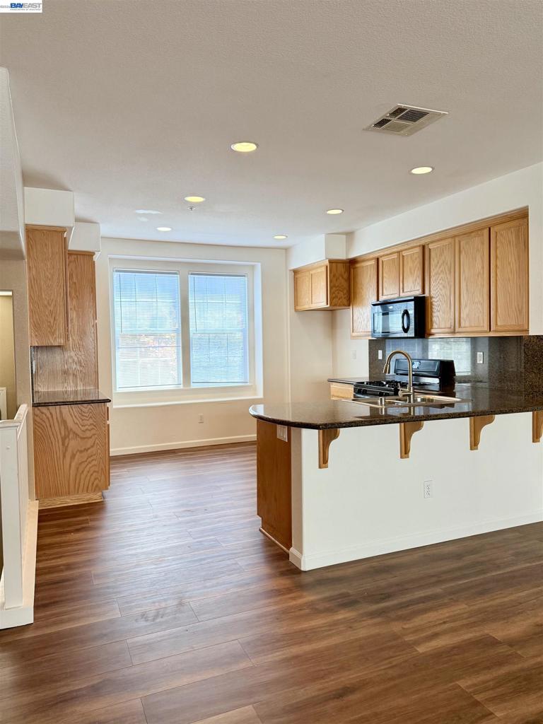 420 Summer Ln Property Photo 15