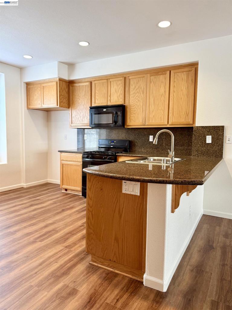 420 Summer Ln Property Photo 17