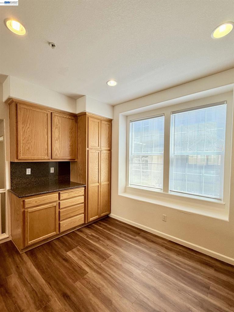420 Summer Ln Property Photo 18
