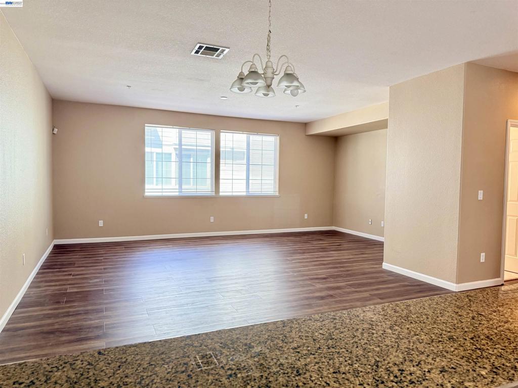 420 Summer Ln Property Photo 21