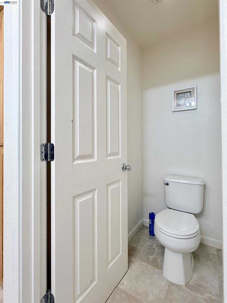 420 Summer Ln Property Photo 36