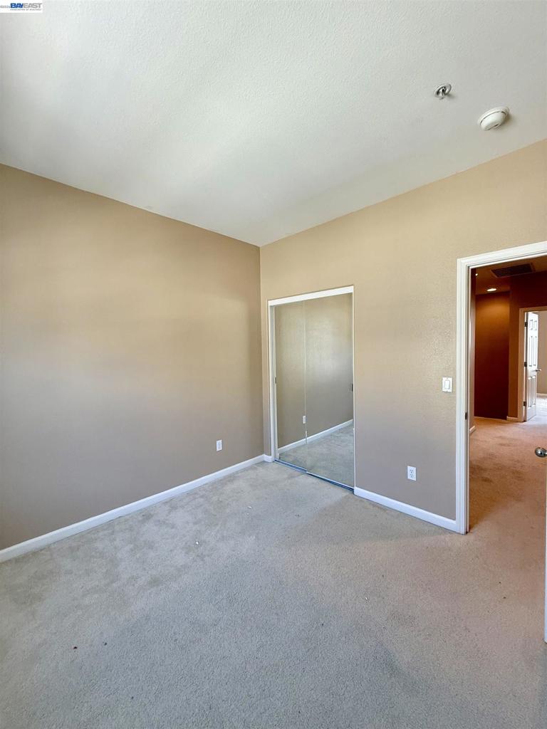 420 Summer Ln Property Photo 41