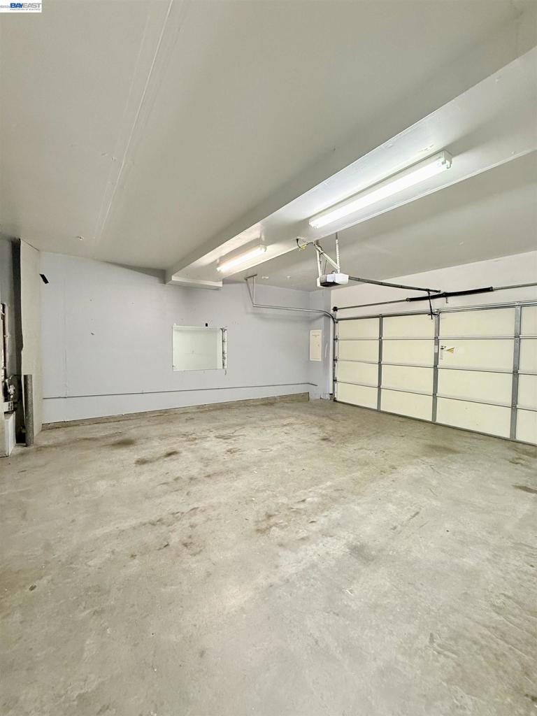 420 Summer Ln Property Photo 43