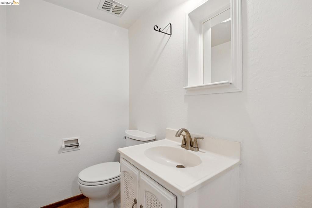345 Kinross Dr. Property Photo 43