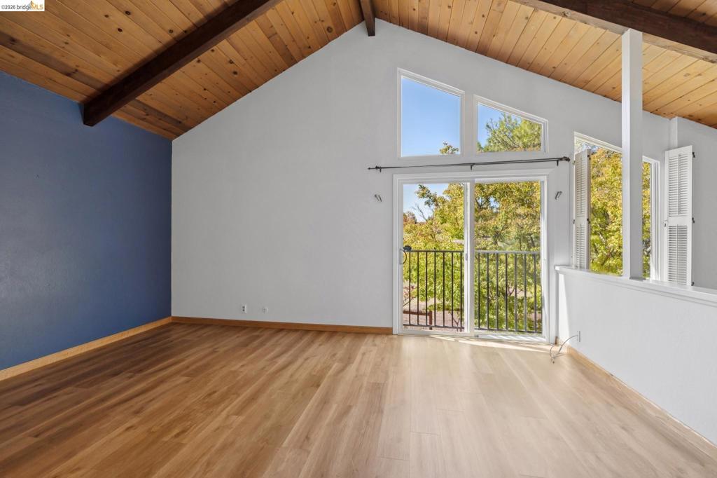345 Kinross Dr. Property Photo 45