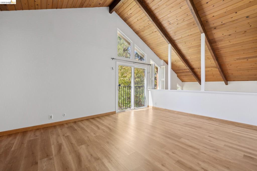 345 Kinross Dr. Property Photo 47