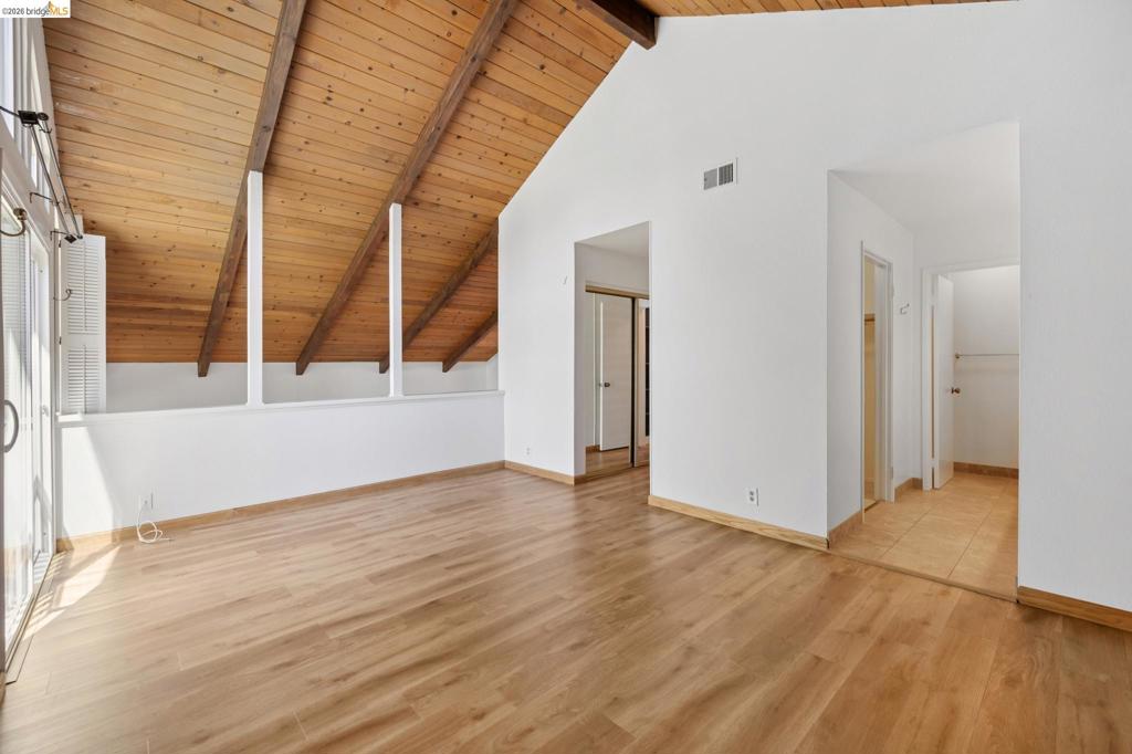 345 Kinross Dr. Property Photo 48