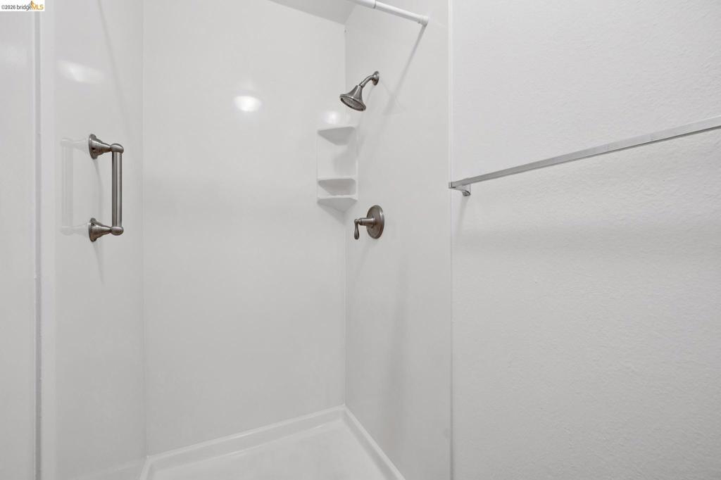 345 Kinross Dr. Property Photo 56
