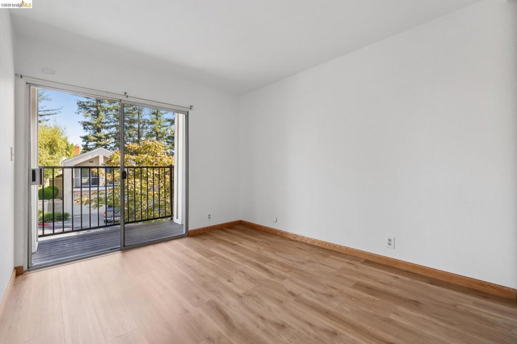 345 Kinross Dr. Property Photo 60