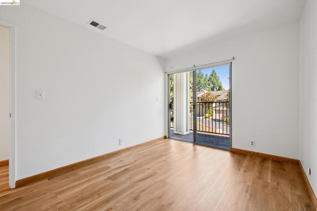 345 Kinross Dr. Property Photo 61
