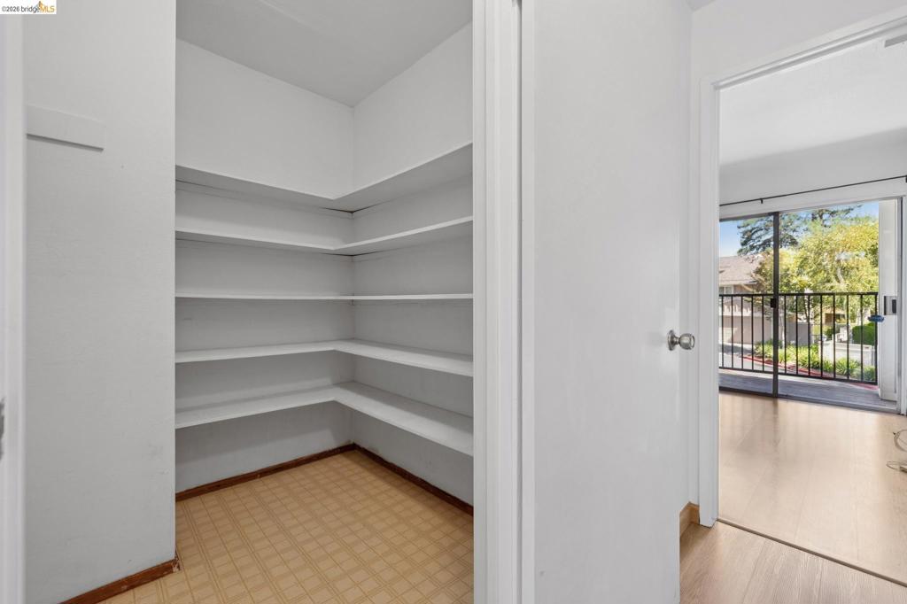345 Kinross Dr. Property Photo 67