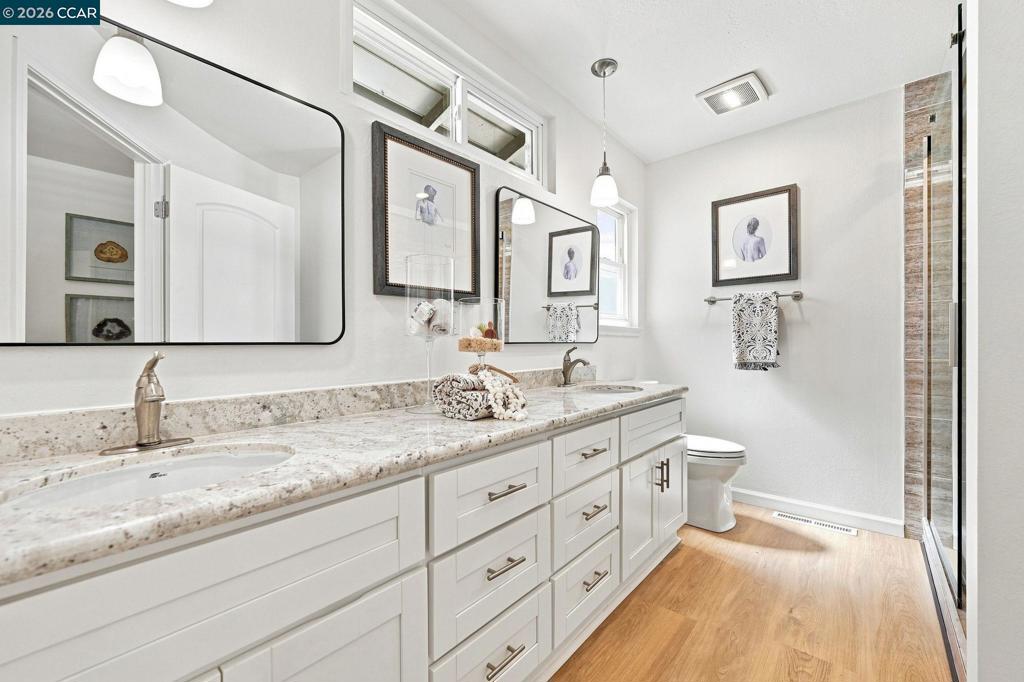 608 Banyan Ln Property Photo 21