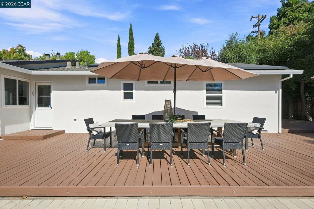 608 Banyan Ln Property Photo 31