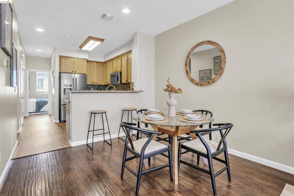 1543 Nevin Plz Property Photo 6