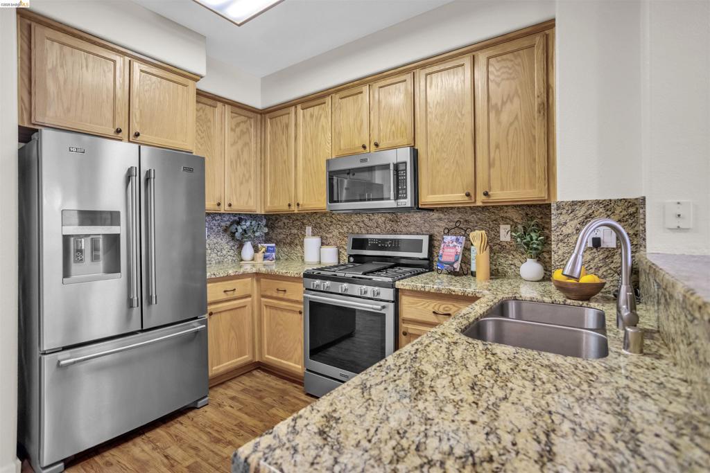 1543 Nevin Plz Property Photo 9