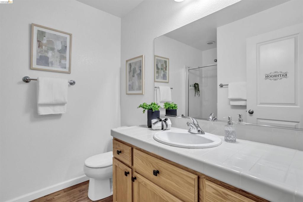 1543 Nevin Plz Property Photo 16