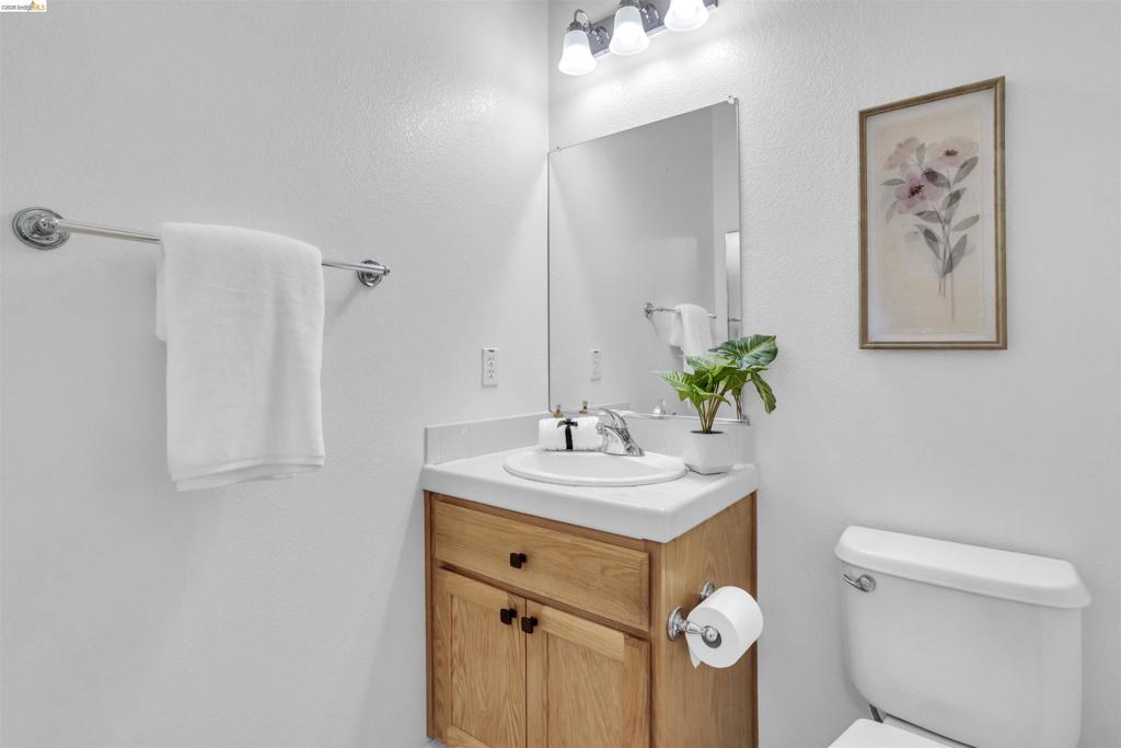 1543 Nevin Plz Property Photo 24