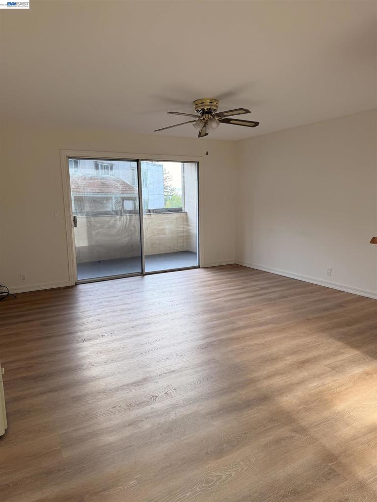 1510 E St 22 Property Photo 5