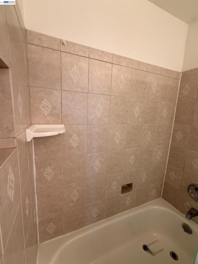 1510 E St 22 Property Photo 10