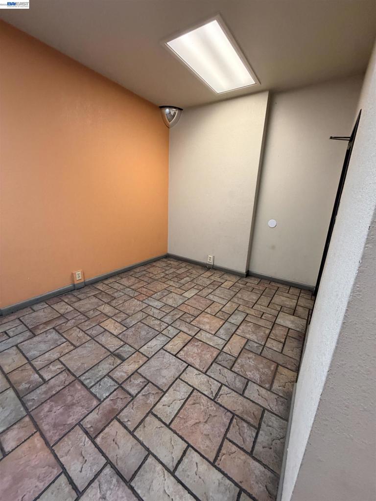 1510 E St 22 Property Photo 37