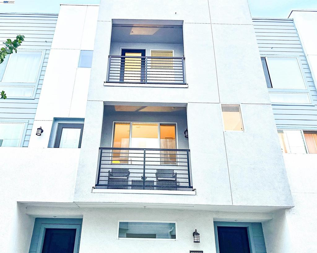 600 Apricot Way Property Photo 1