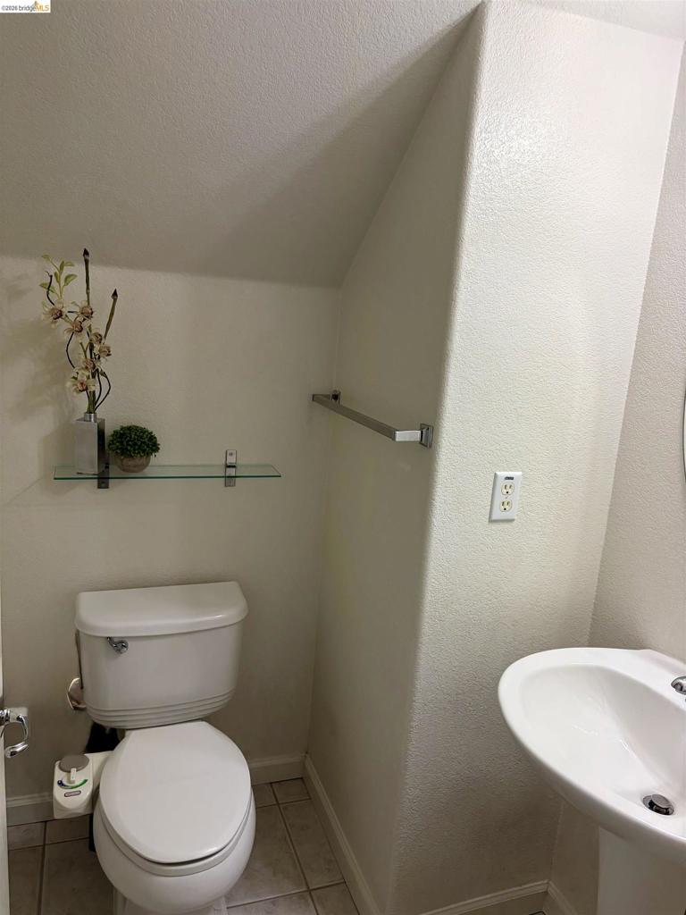 1221 Andrea Way Property Photo 11