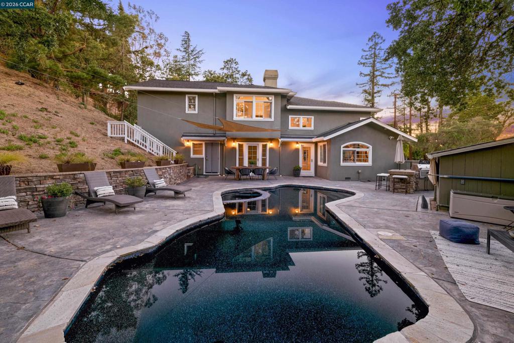 101 La Bolsa Rd Property Photo 1