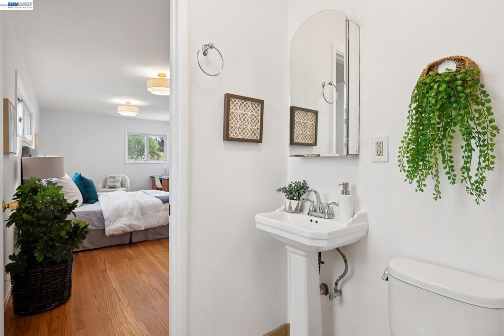 3287 Briggs Ave Property Photo 22