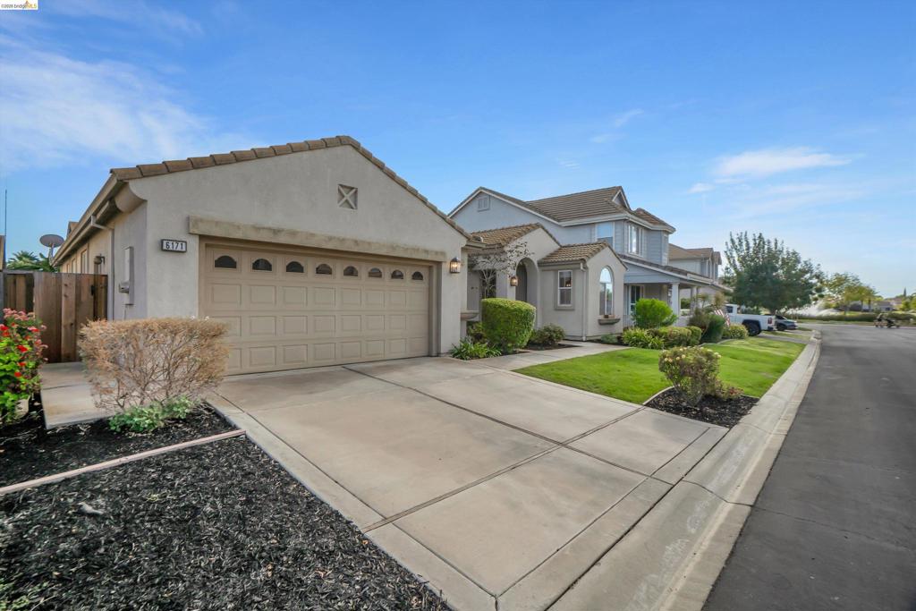 6171 Seneca Cir Property Photo 4