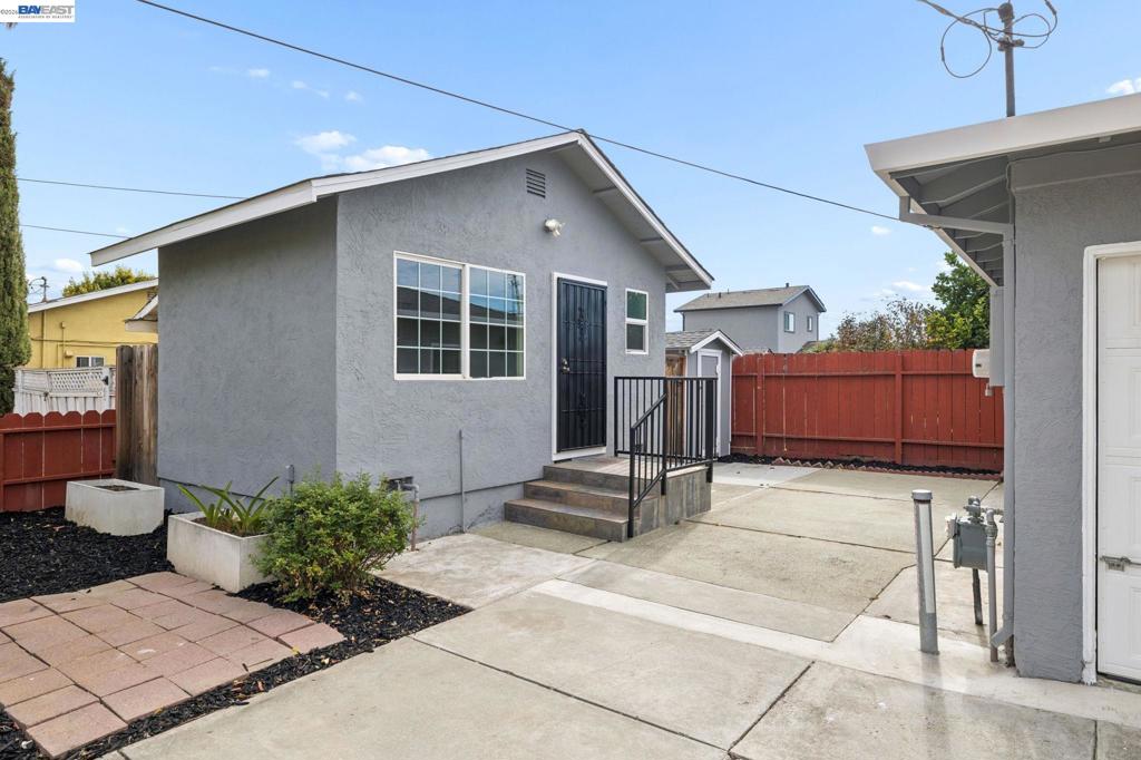 6474 George Ave Property Photo 2
