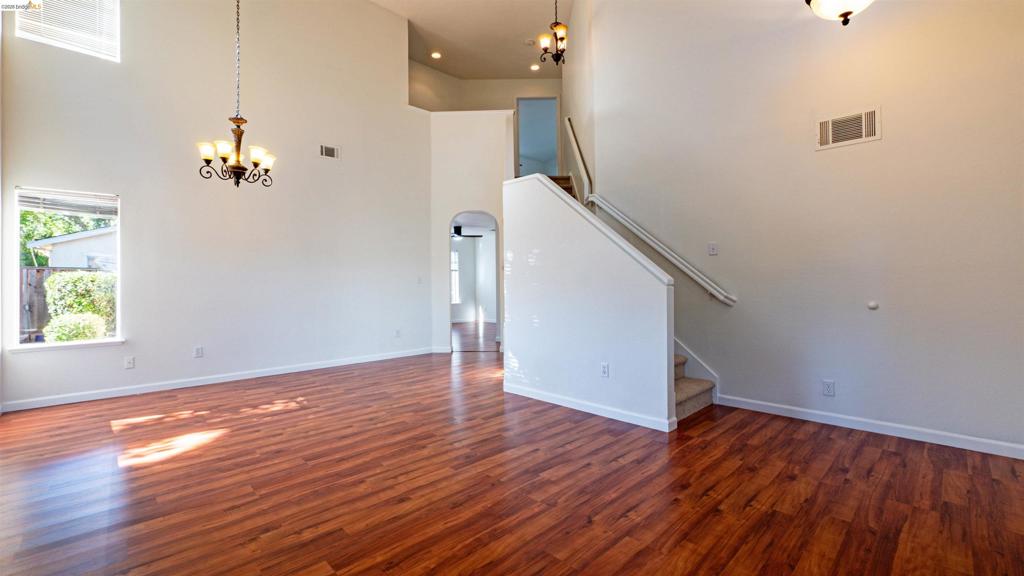 1548 Freed Cir Property Photo 7