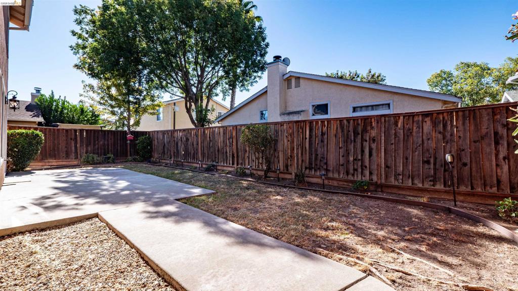 1548 Freed Cir Property Photo 27